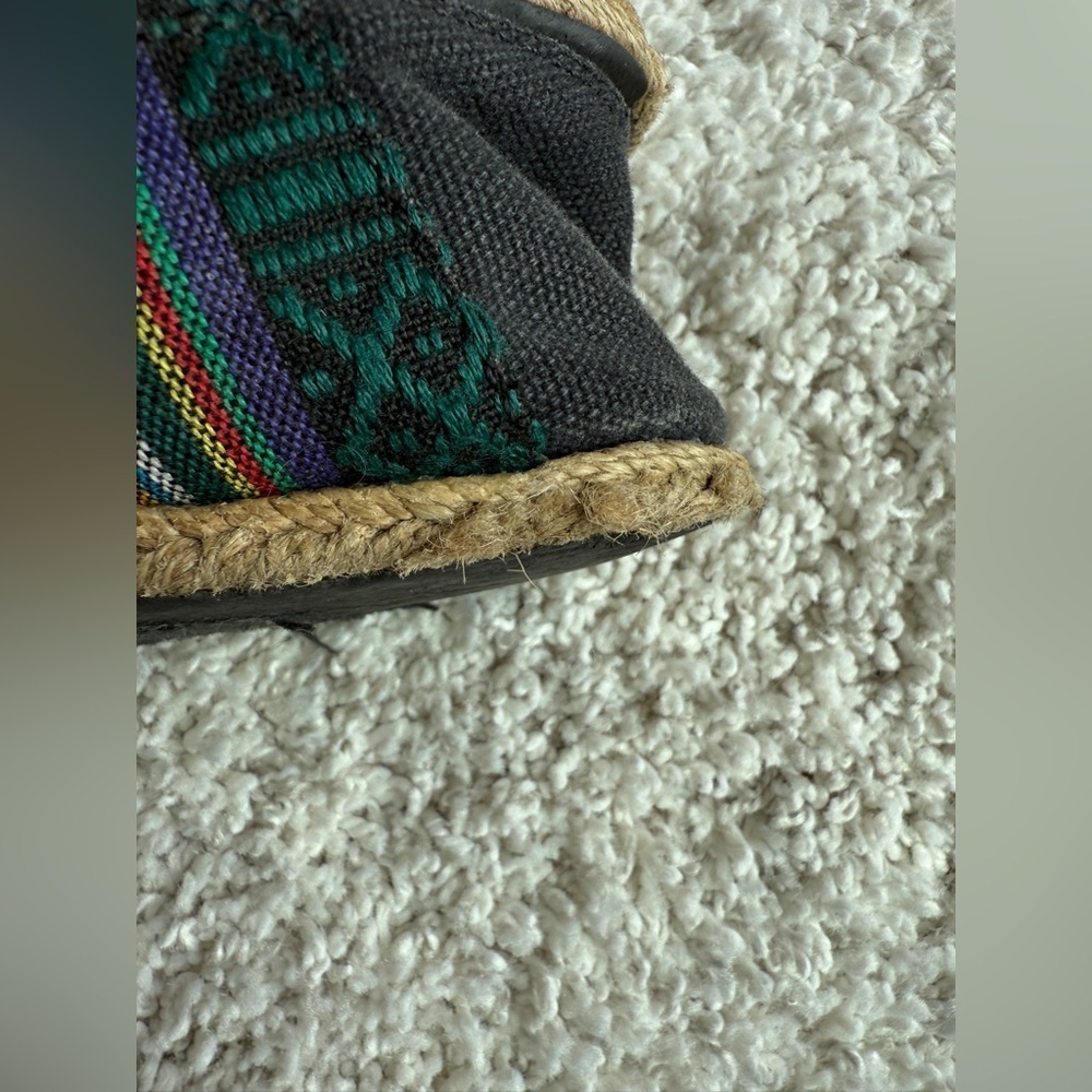 Aldo Unisex Black Slip Ons With Baha Print On Sides and Knit Jute Sole Sz 40 - Picture 3 of 9